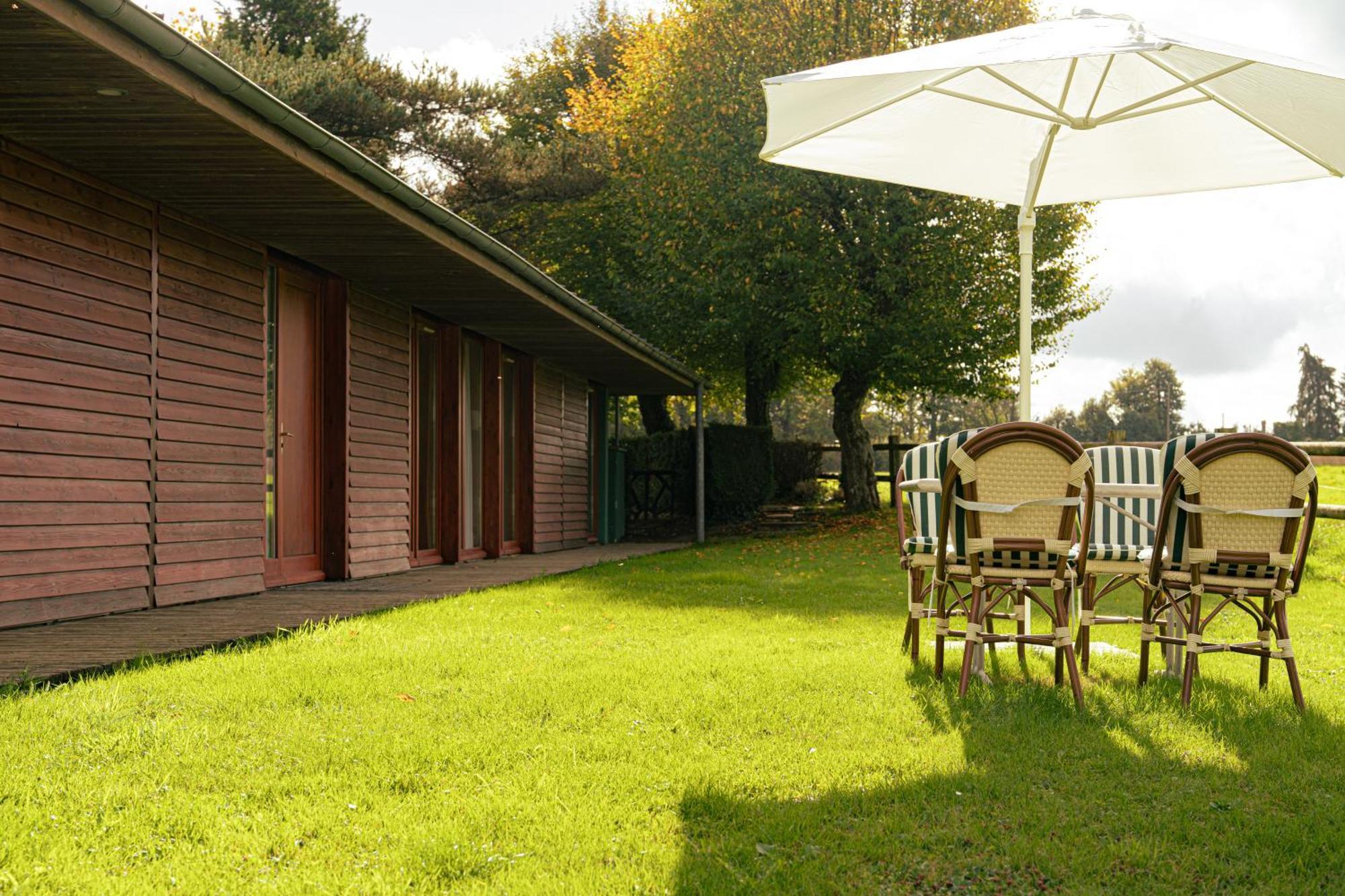 Le Manoir Du Lys, The Originals Relais Hotel Bagnoles de l'Orne Normandie Luaran gambar